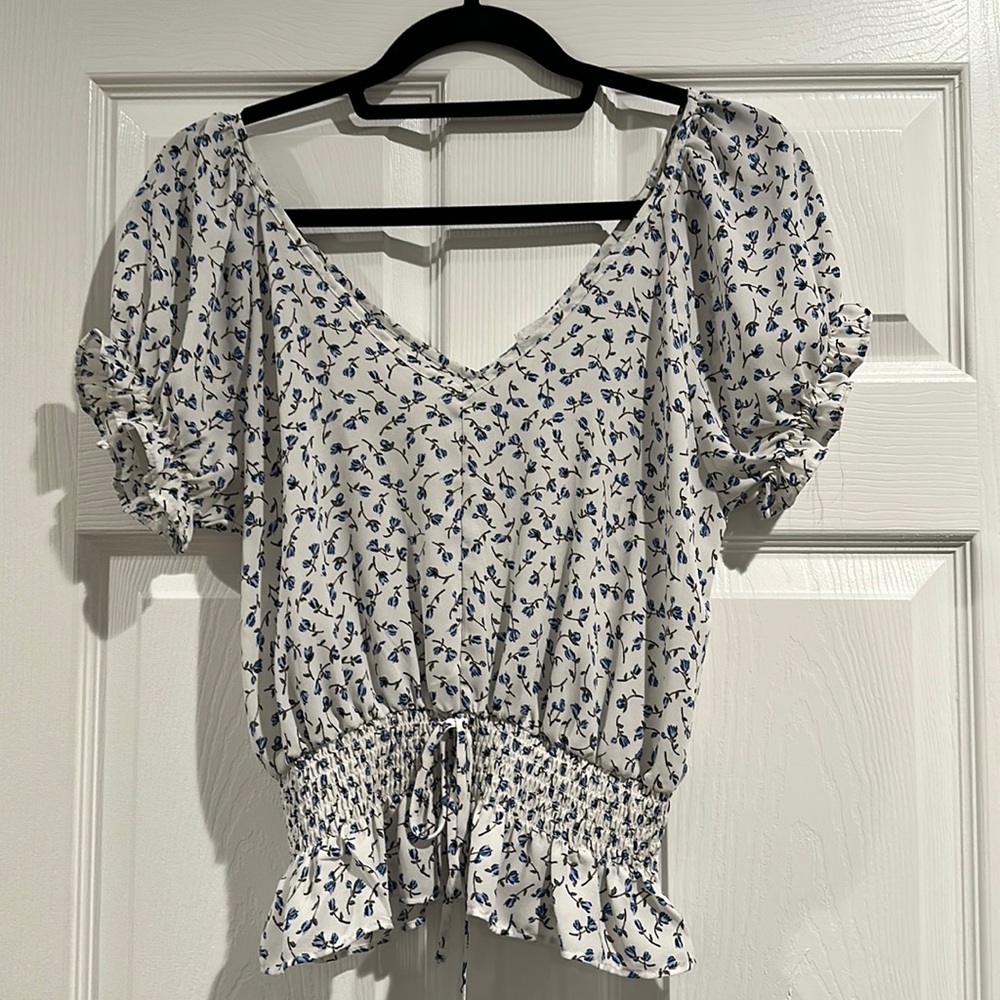 Very cute floral blouse